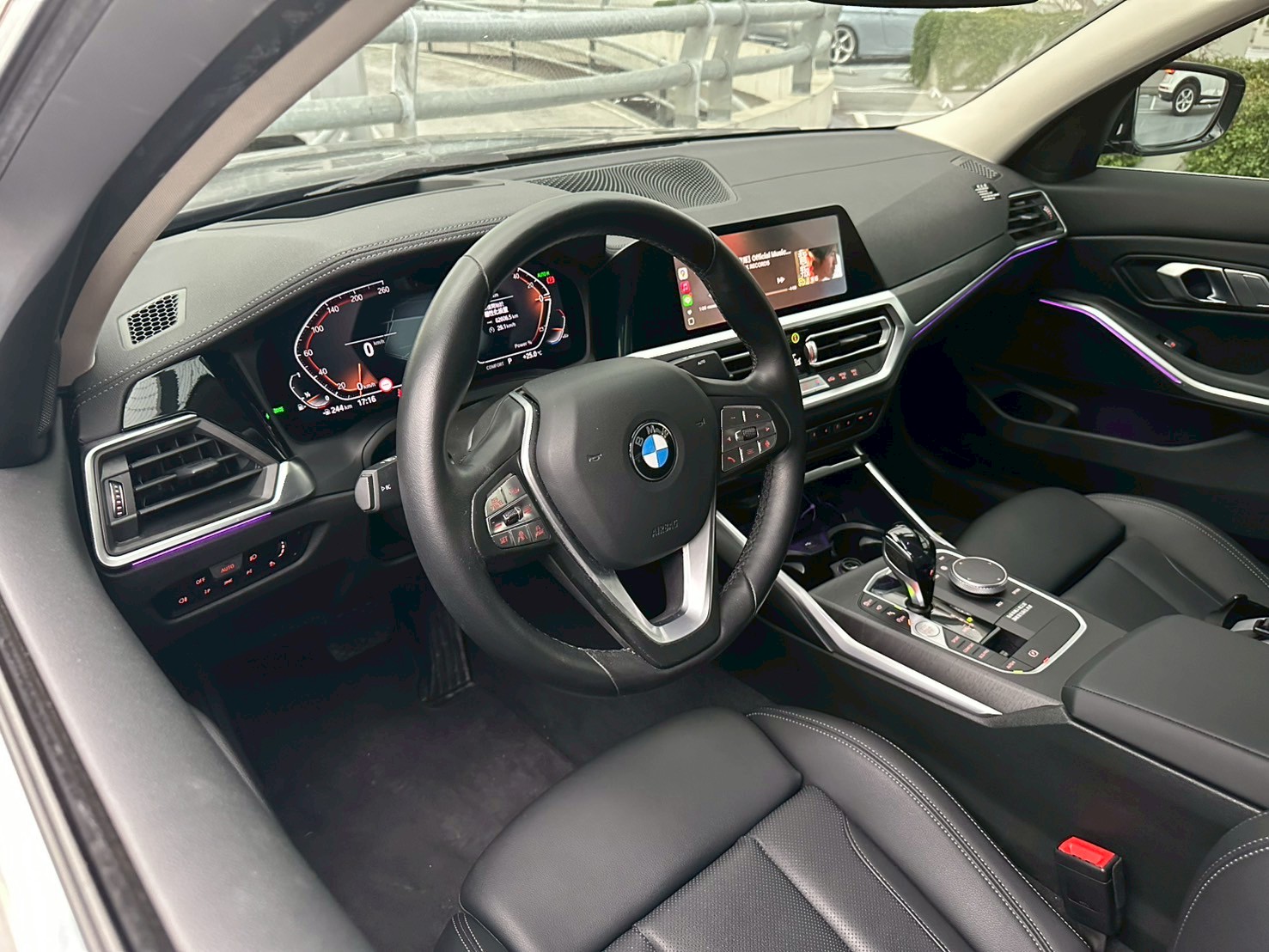 2022式 BMW 318i Luxury 5AU 白金極智版🔥  第9張相片