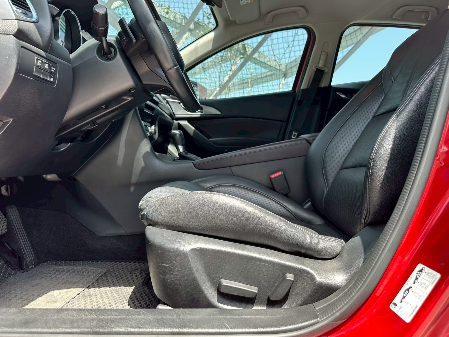 2018 魂動馬三 Mazda3 5D 旗艦型 BOSE音響+跟車  第6張相片