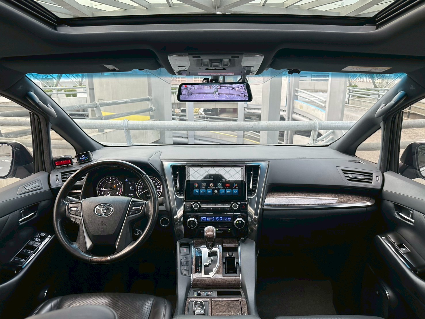 2018 Toyota Alphard 阿法 質感香檳色+小改裝  第4張相片