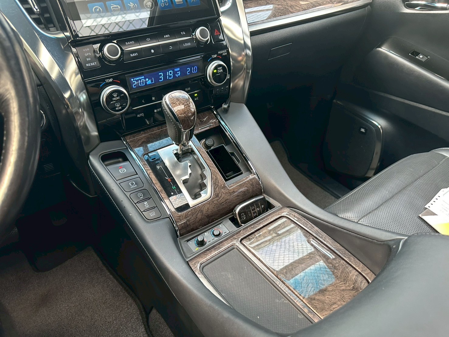 2018 Toyota Alphard 阿法 質感香檳色+小改裝  第7張相片