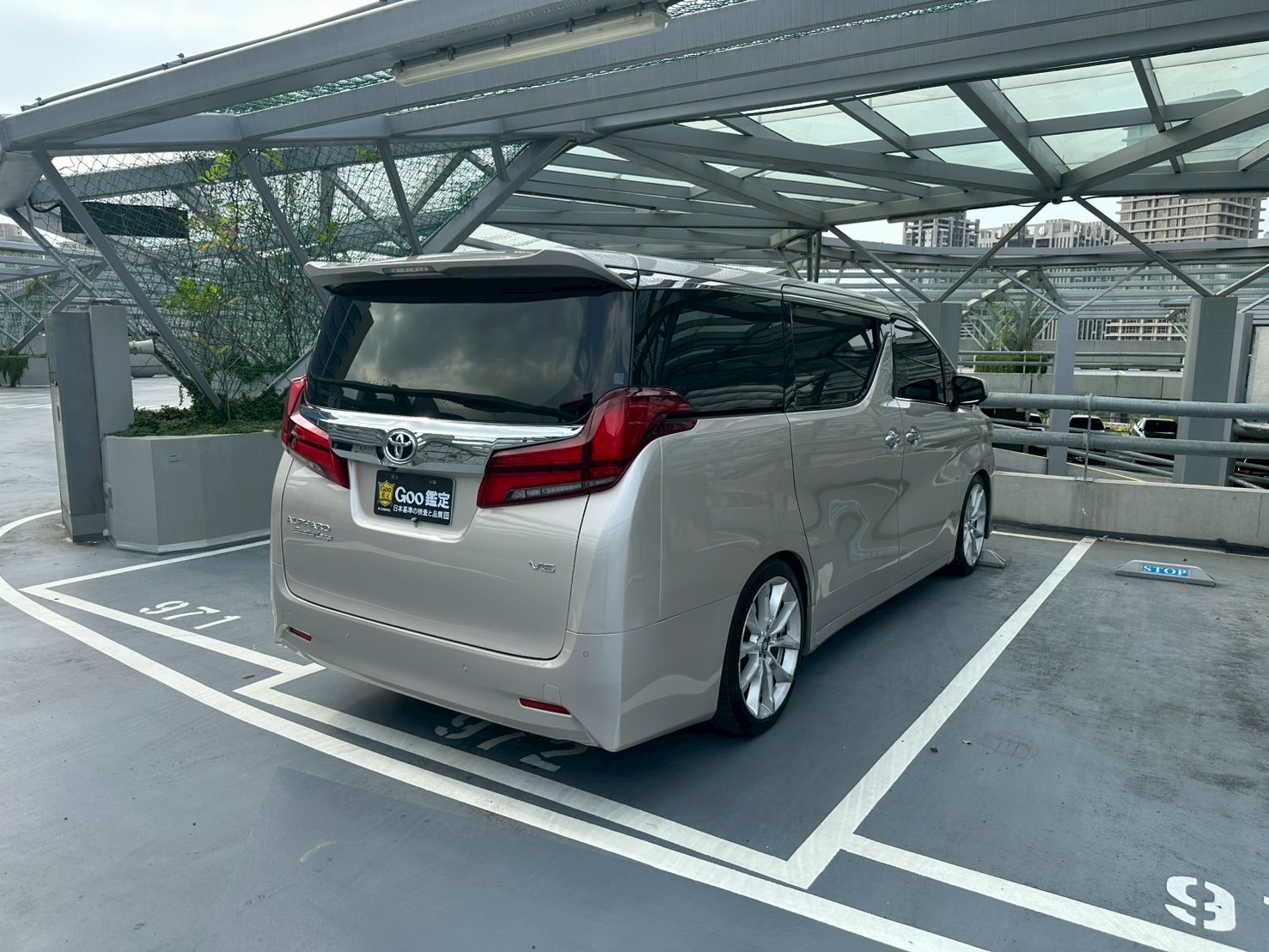 2018 Toyota Alphard 阿法 質感香檳色+小改裝  第9張相片