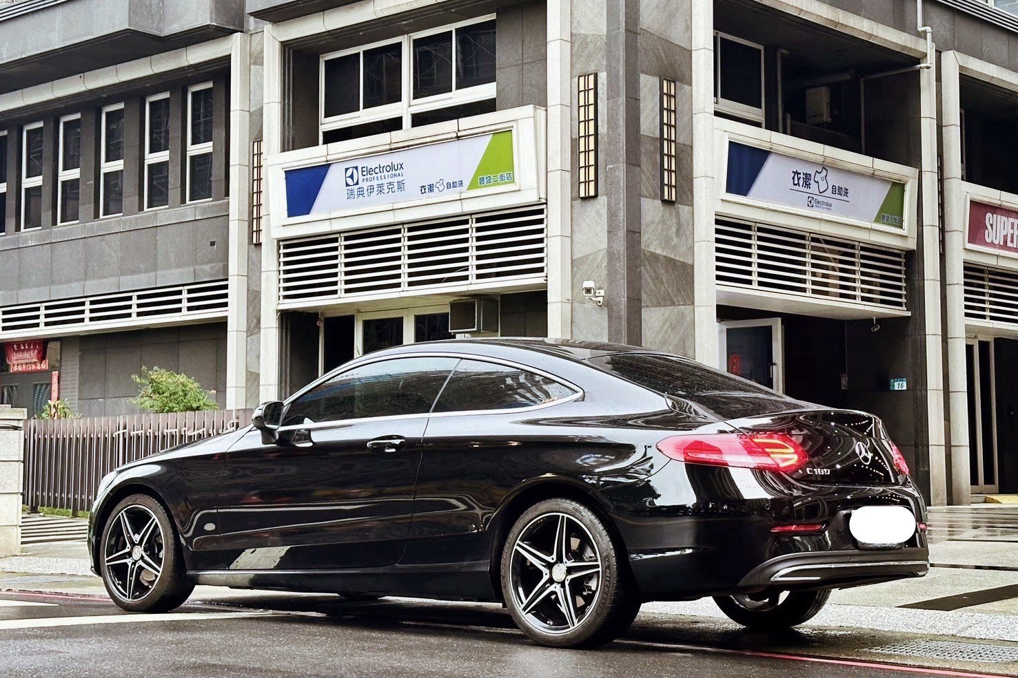 2018 c180 coupe 免百萬入手賓士雙門轎跑  第3張相片