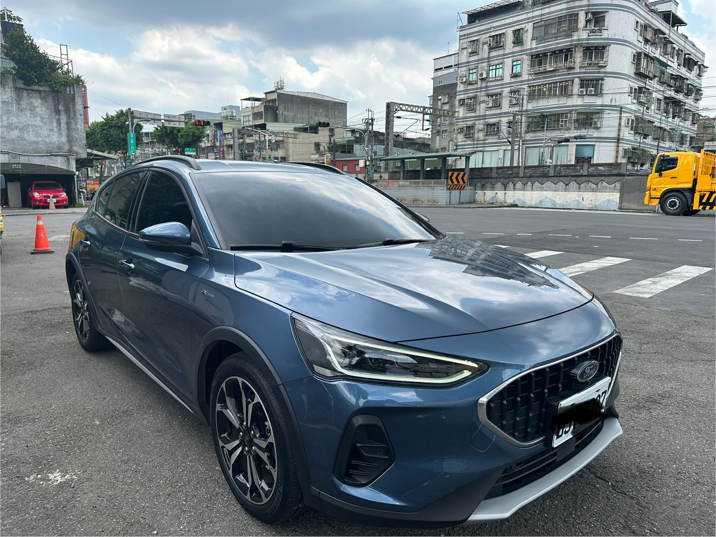 2023 focus active vignale 跟新車只有價差!  第1張相片