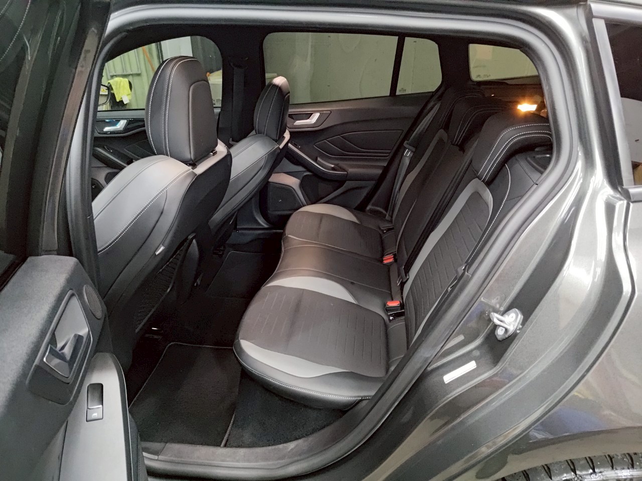 2021式 focus ST wagon 2.3 進口旅行車 新價格  第4張相片