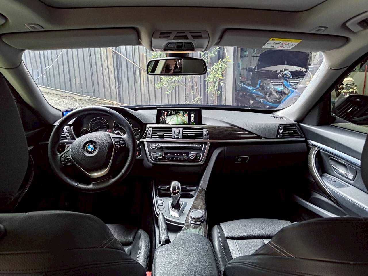 2015 BMW 320i GT F34 斜背跑旅 帥氣登場🔥  第2張相片