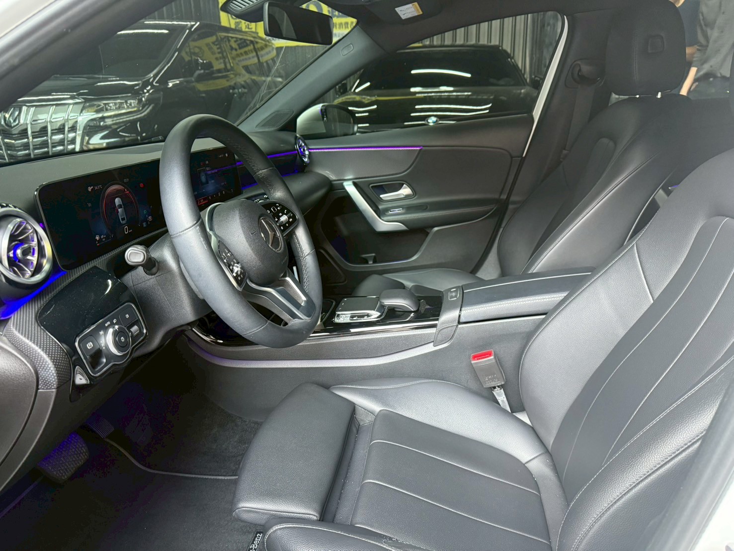 2019 A200 sedan W177 原版件 新價格登場🔥  第8張相片