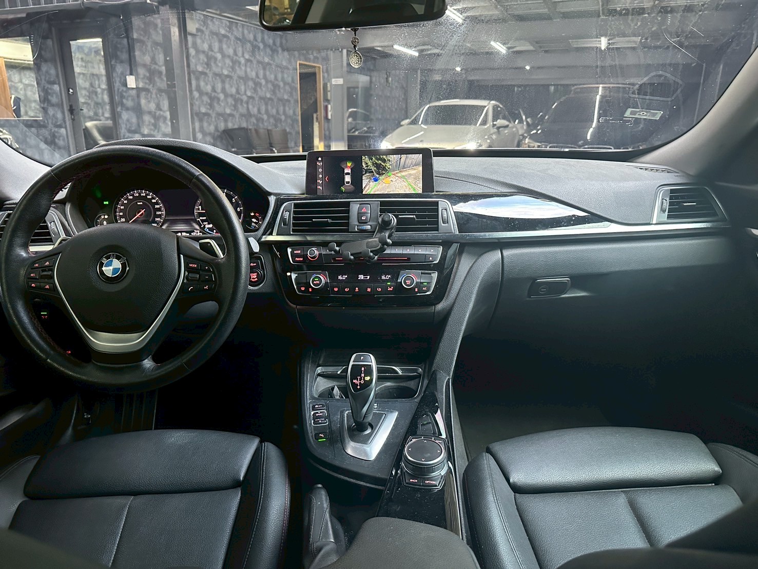 2018 320GT 稀有5AT自動跟車 新價格入手好時機  第2張相片