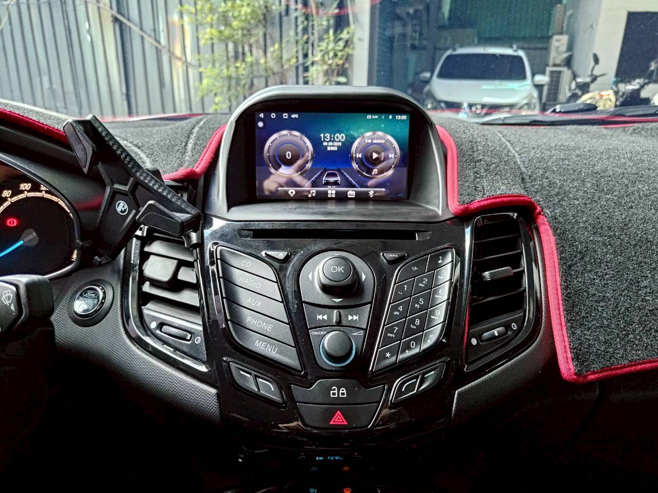 2016 Ford Fiesta 125運動型 實用代步小掀背🔥  第8張相片