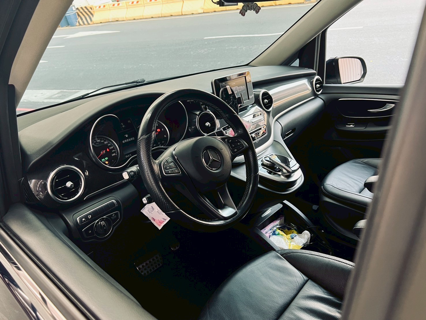 2017 賓士 V250D 超低里程 360環景+雙電滑門!  第3張相片