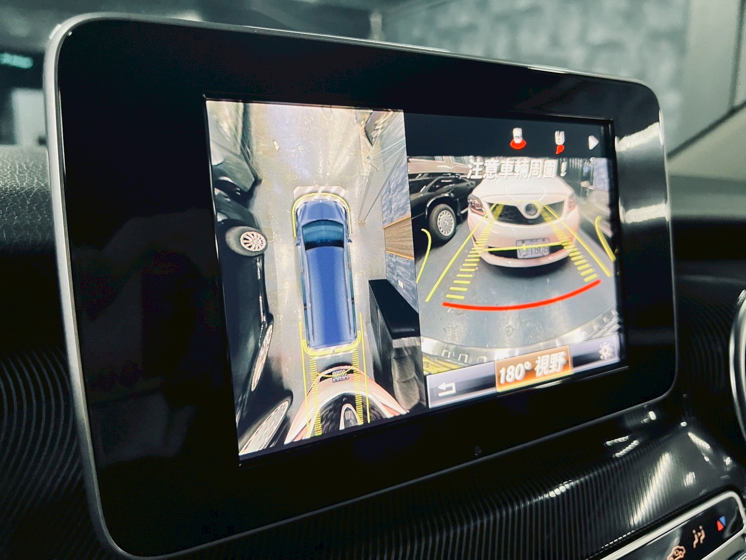 2017 賓士 V250D 超低里程 360環景+雙電滑門!  第6張相片