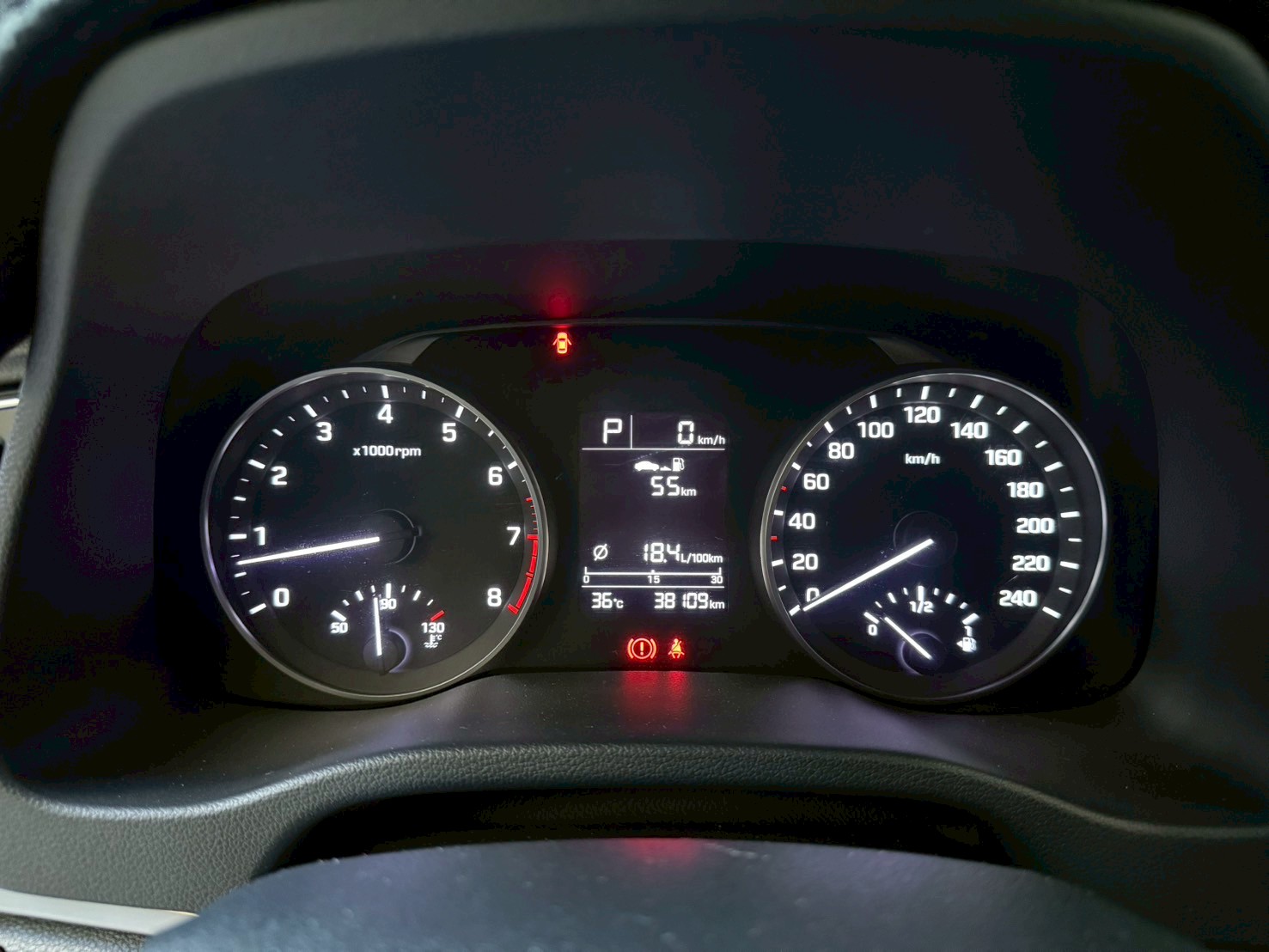 2019 hyundai elantra 豪華型 售價只要31.8萬  第3張相片