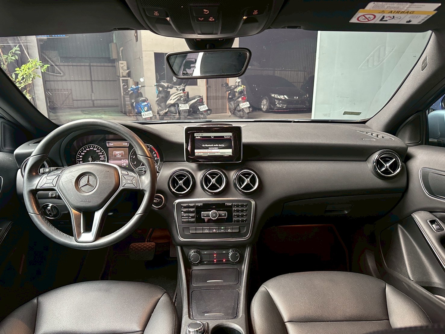 2014 BENZ W176 A180 售價只要39.8萬  第5張相片