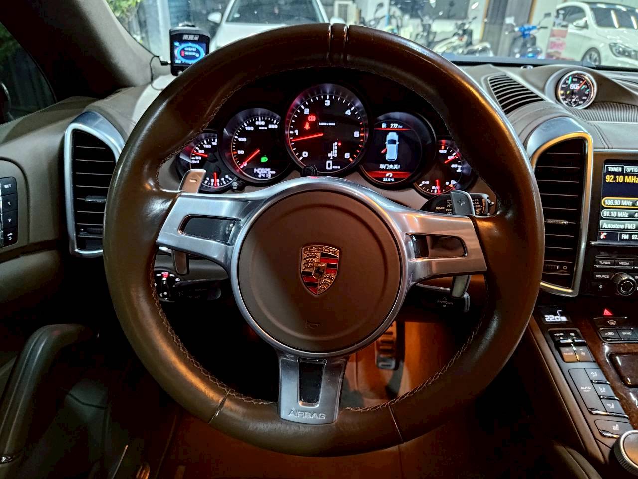 2014 保時捷 cayenne 凱燕 白金柴油版🔥  第4張相片