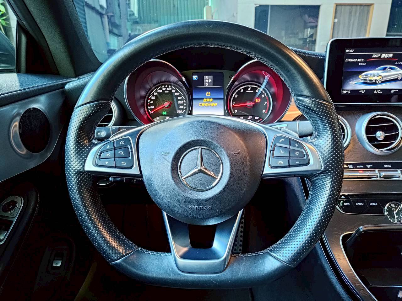 2018 賓士 C250 coupe AMG 雙門轎跑 環景\天窗  第3張相片