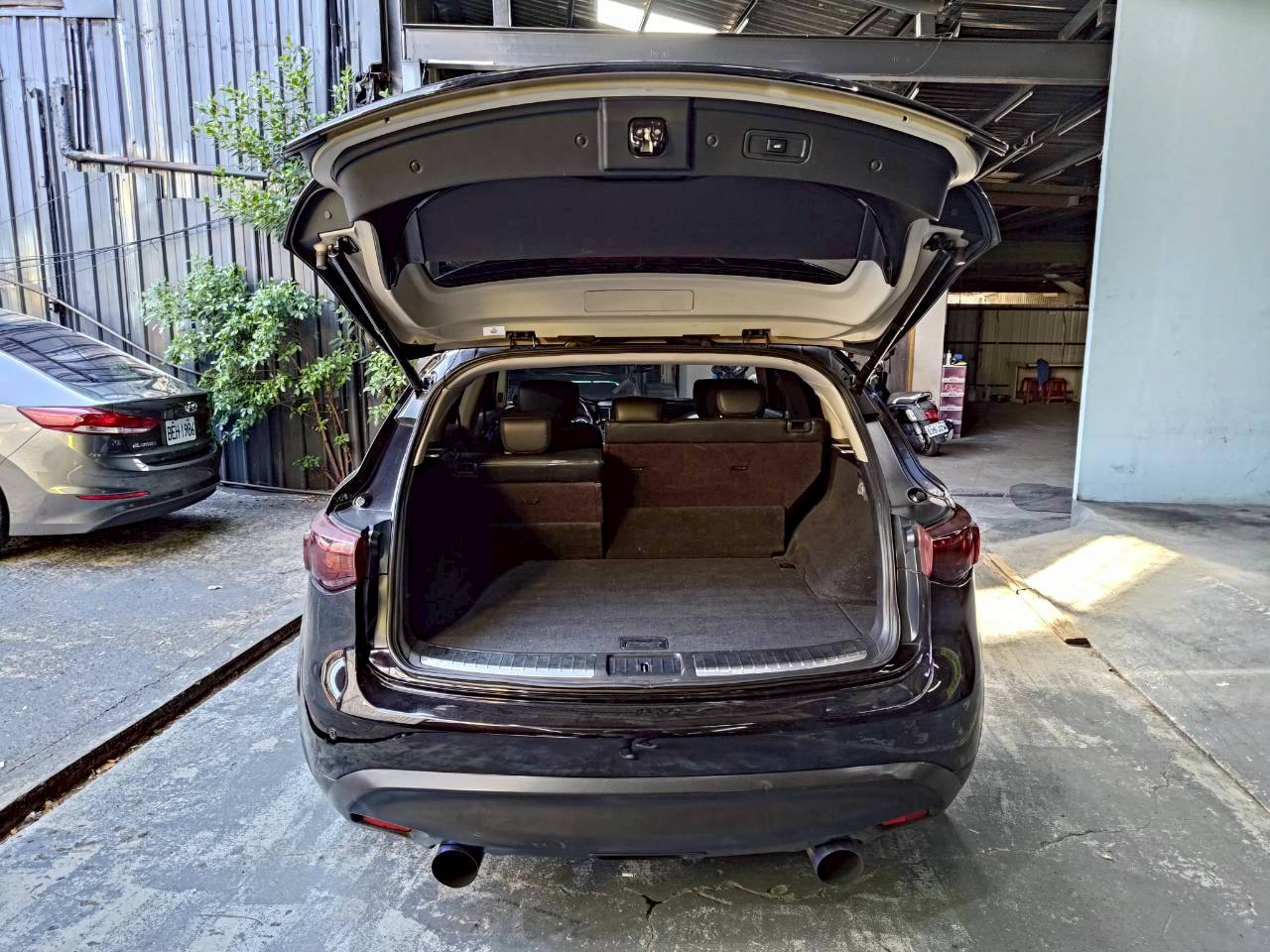 2011 infiniti FX35 經典大馬力輸出休旅車🔥  第2張相片