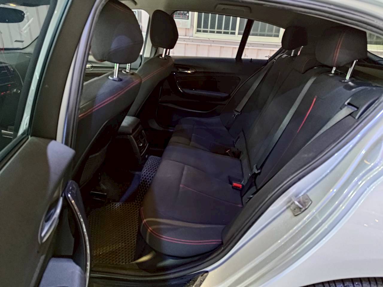 2014 BMW 116i F20 進口小掀背輕鬆擁有🔥  第3張相片