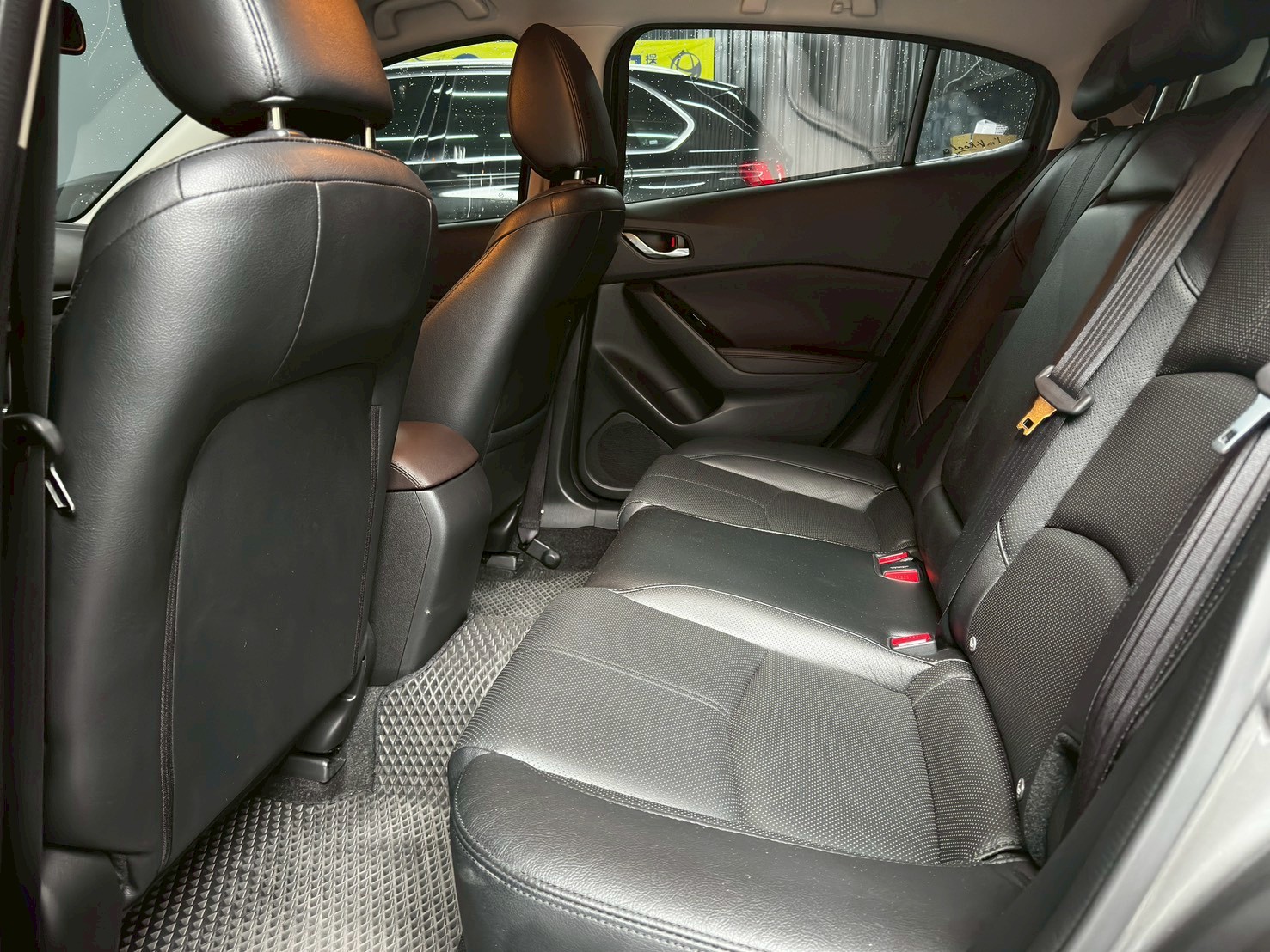 2018 魂動馬三 五門 MAZDA3 旗艦版 BOSE音響🔥  第6張相片