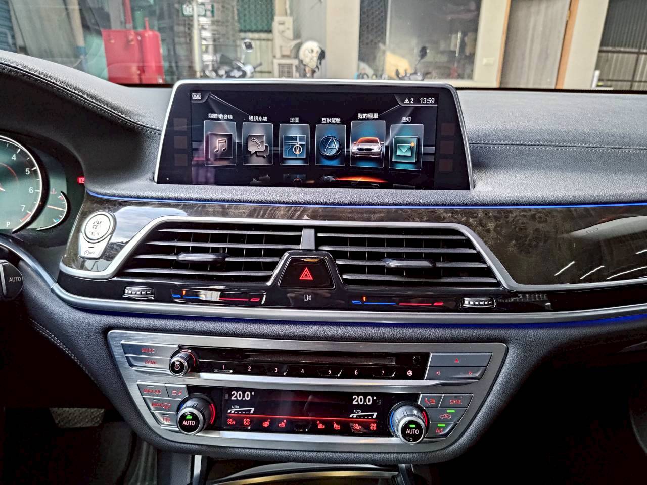 2016 BMW G12 740LI 長軸豪華轎車 配備滿滿🔥  第4張相片