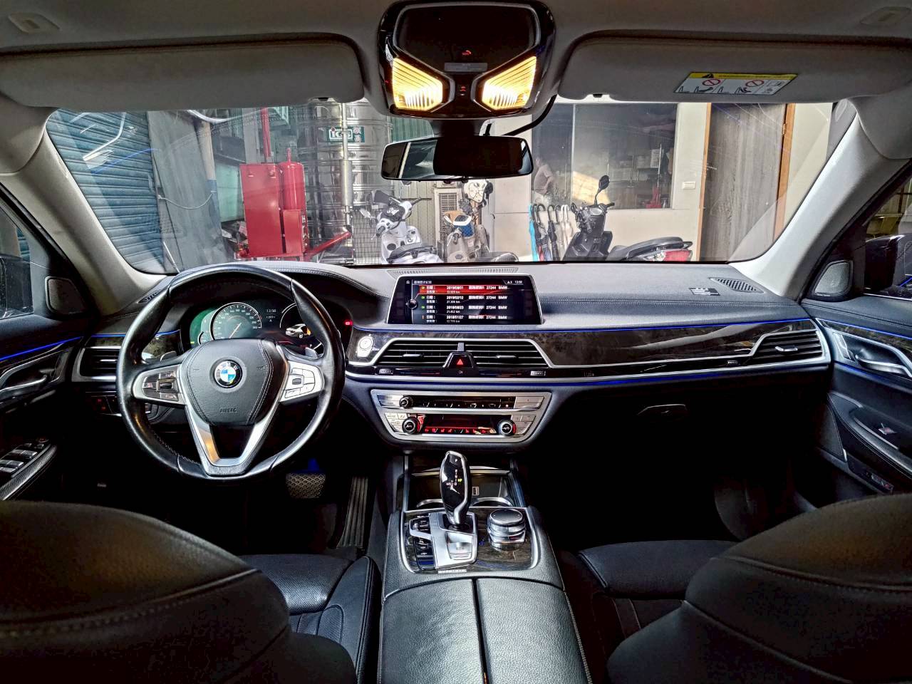 2016 BMW G12 740LI 長軸豪華轎車 配備滿滿🔥  第9張相片