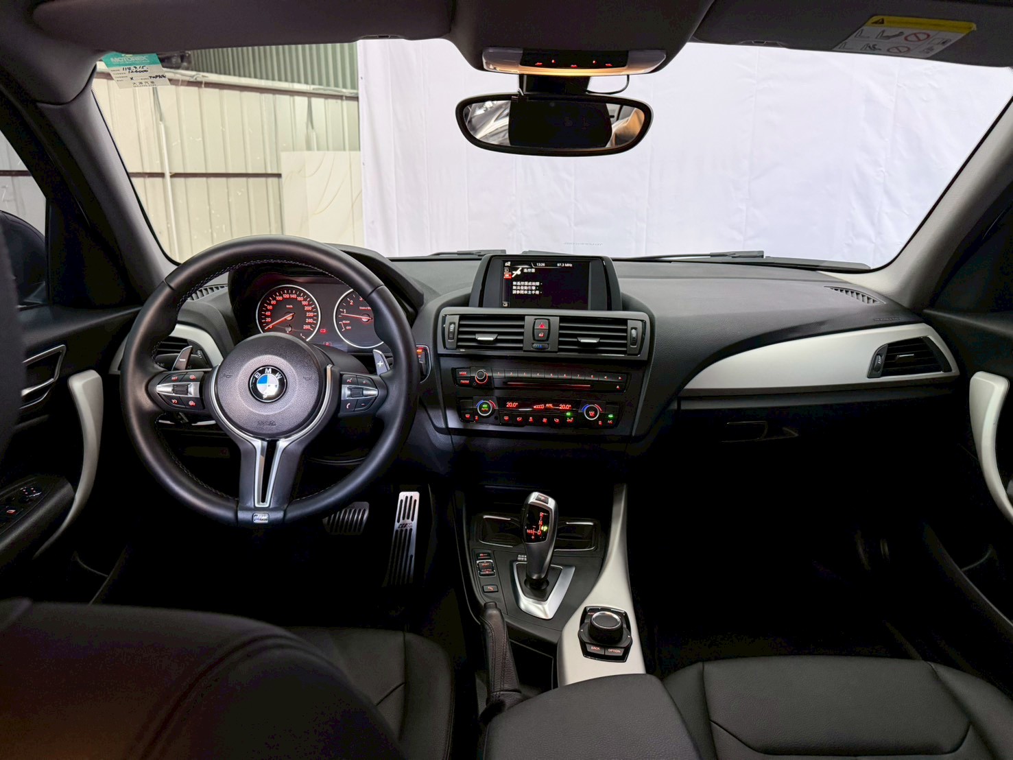 2015 BMW 116i M版方向盤 性能小掀背🔥  第2張相片