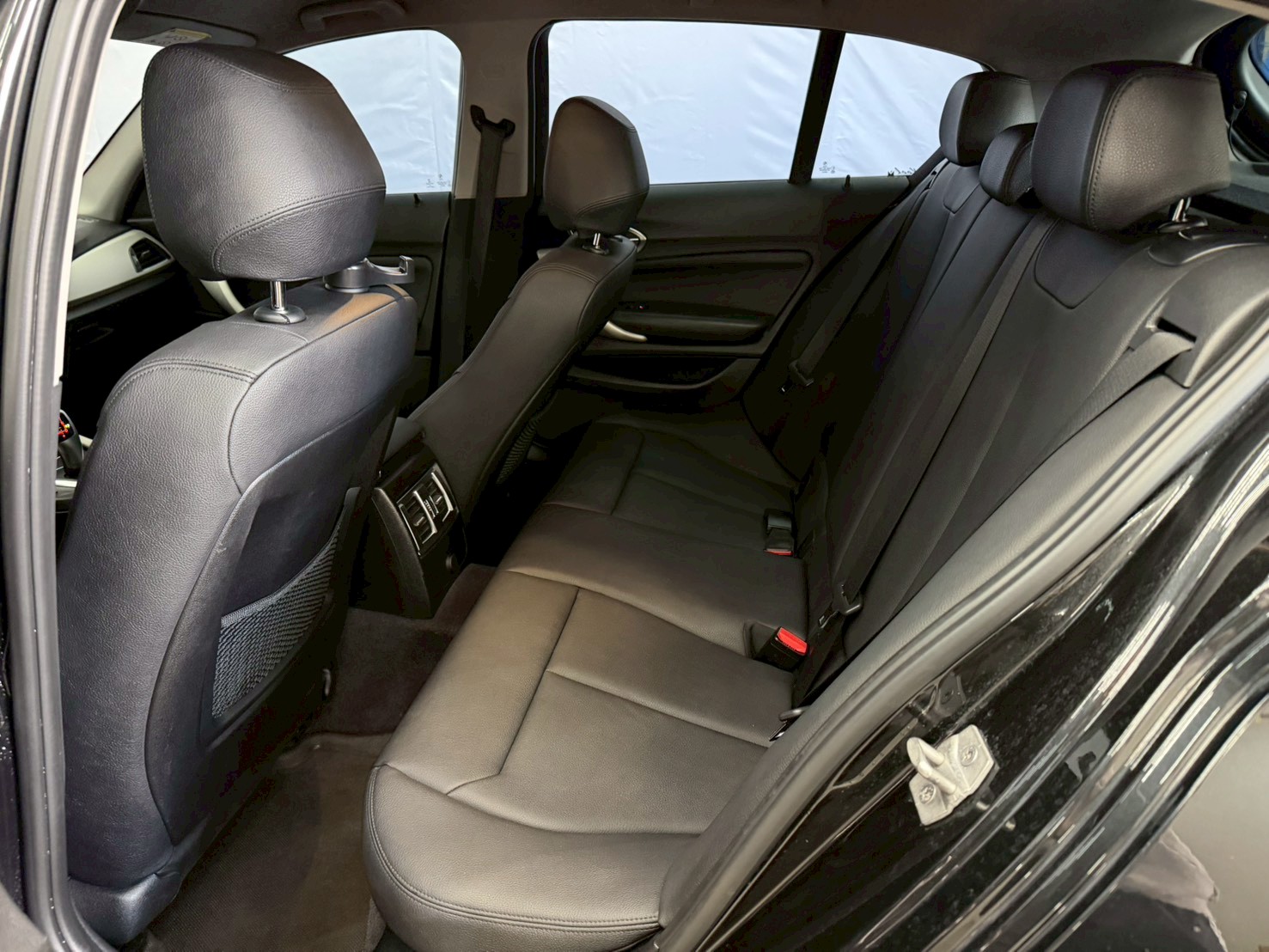 2015 BMW 116i M版方向盤 性能小掀背🔥  第4張相片