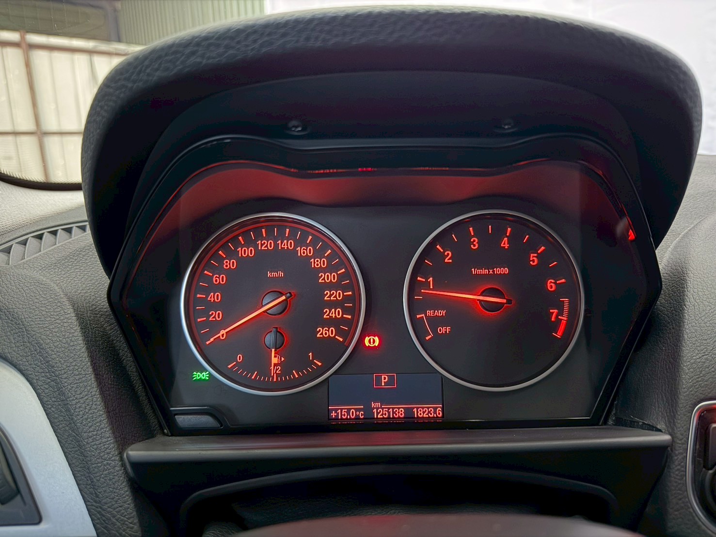 2015 BMW 116i M版方向盤 性能小掀背🔥  第6張相片