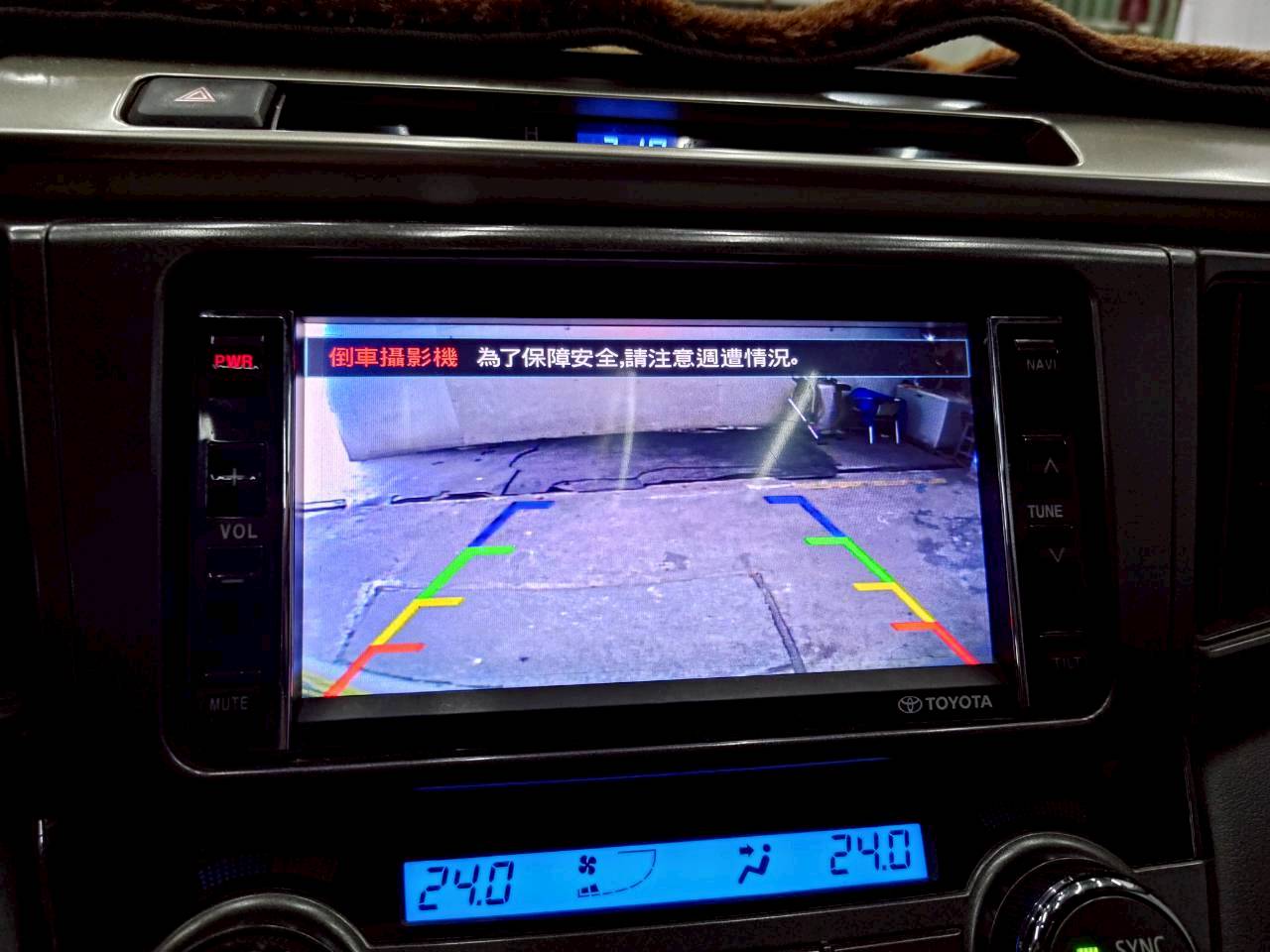 2013 Toyota RAV4 2.5 4WD旗艦版  第6張相片