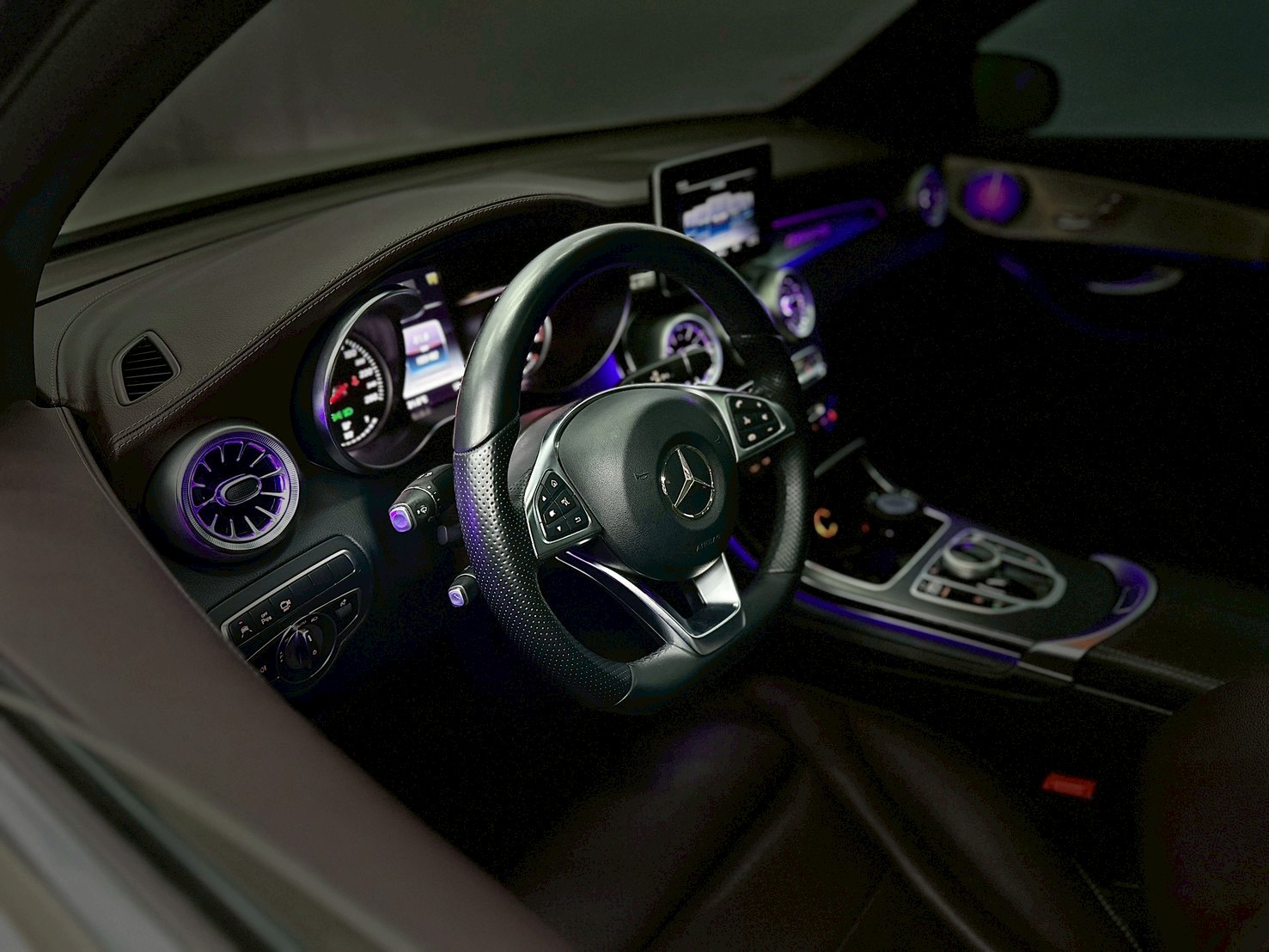 2019 賓士 C253型 GLC250 Coupe AMG  第6張相片