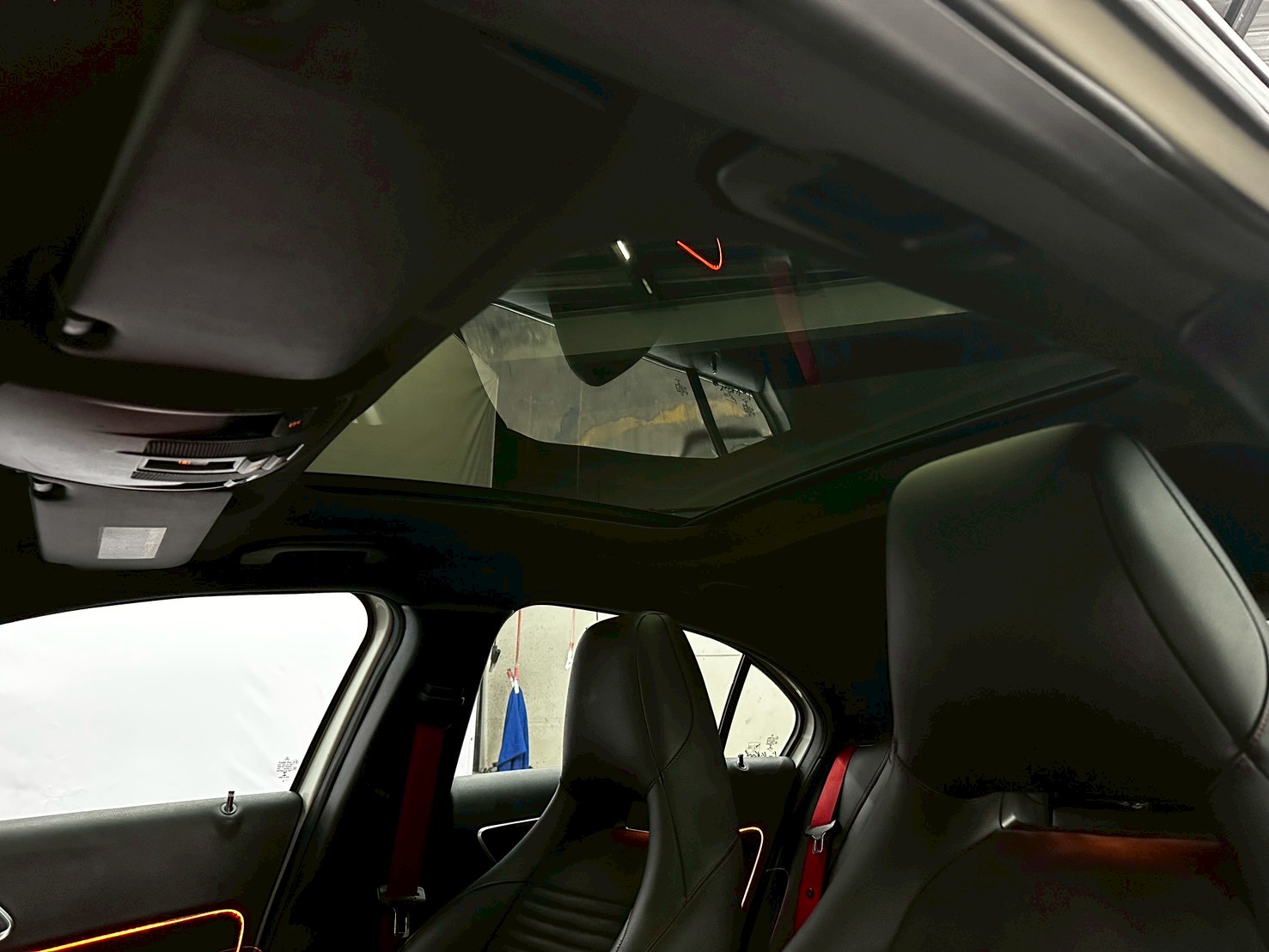 2015 Benz  W176 A45 AMG 三百匹馬力  第2張相片