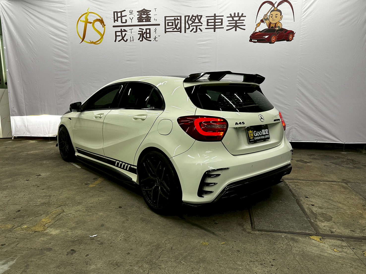 2015 Benz  W176 A45 AMG 三百匹馬力  第5張相片