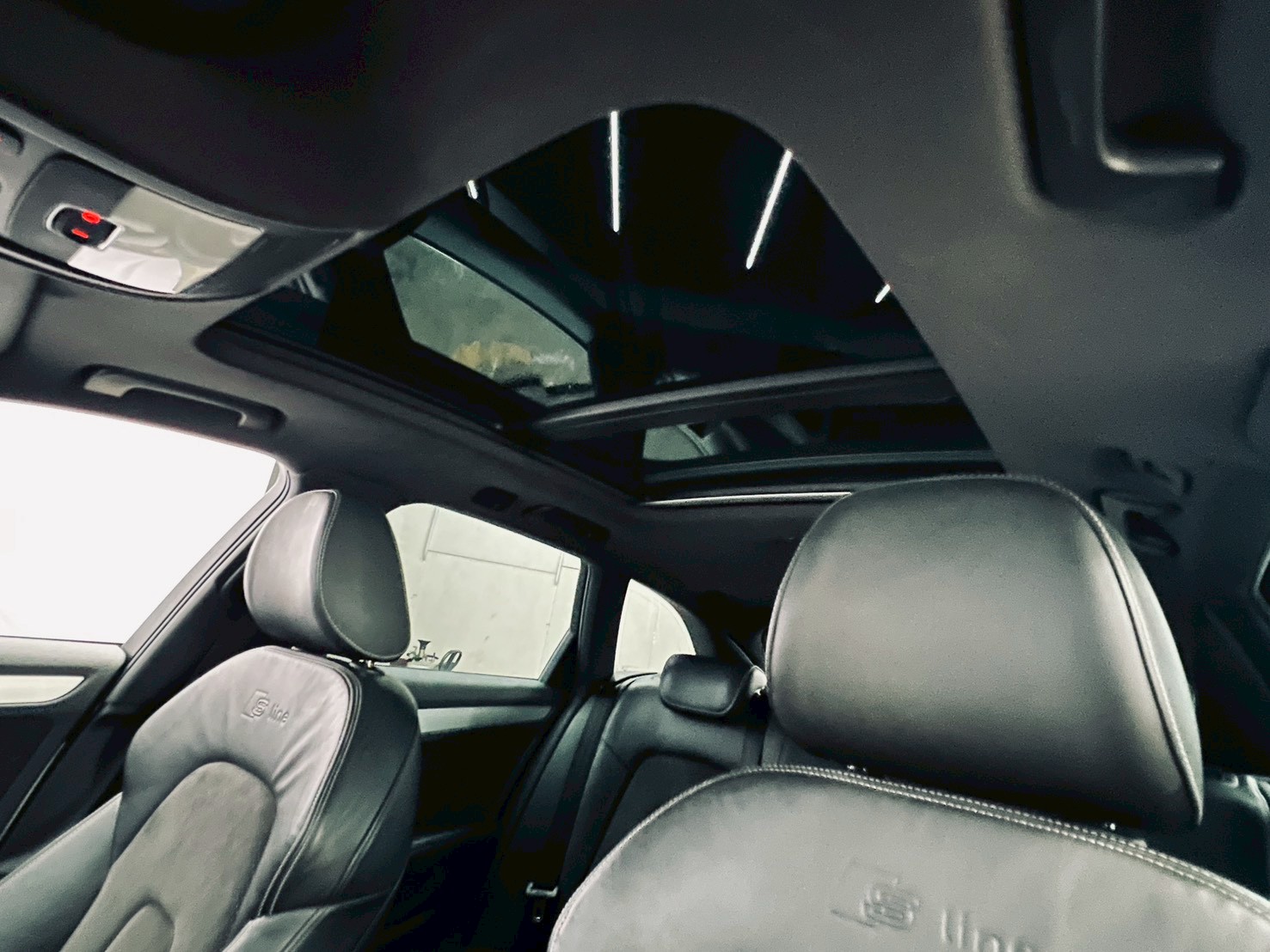 2011 Audi A4 Avant 2.0 TFSI quattro  第4張相片