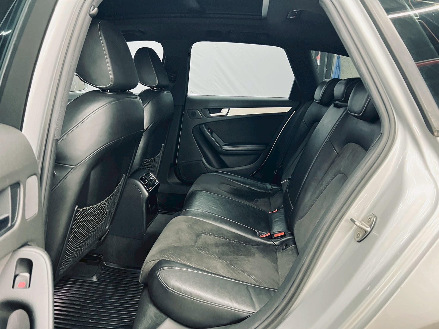 2011 Audi A4 Avant 2.0 TFSI quattro  第5張相片