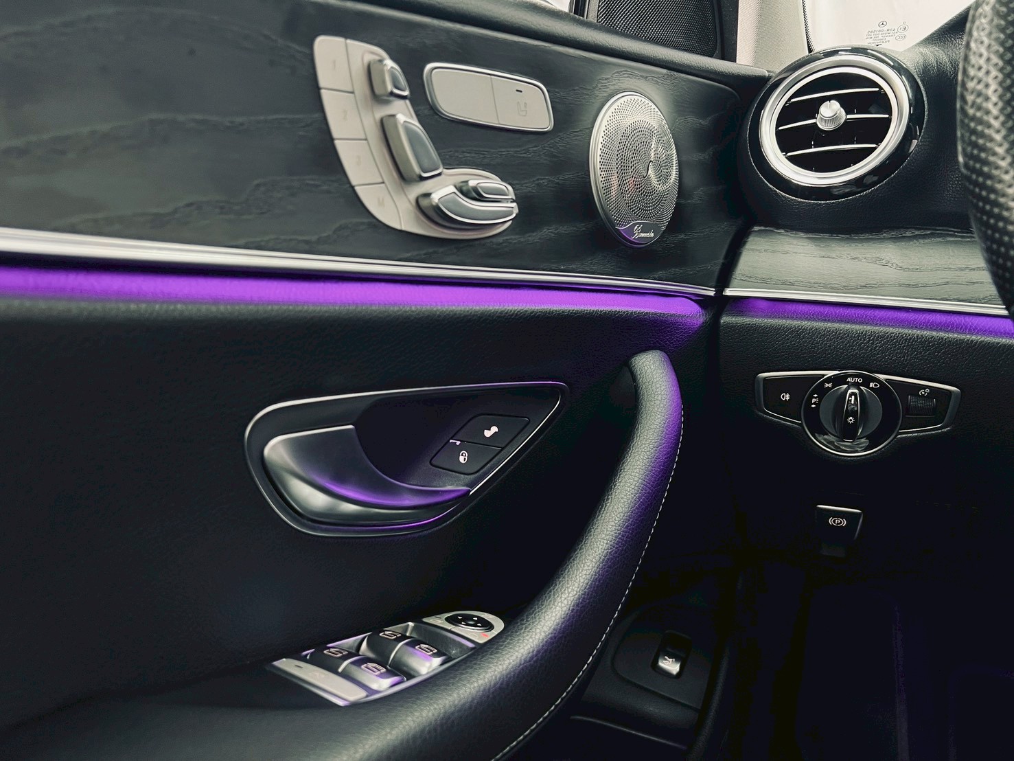 2017 benz W213 E200 總代理   第2張相片