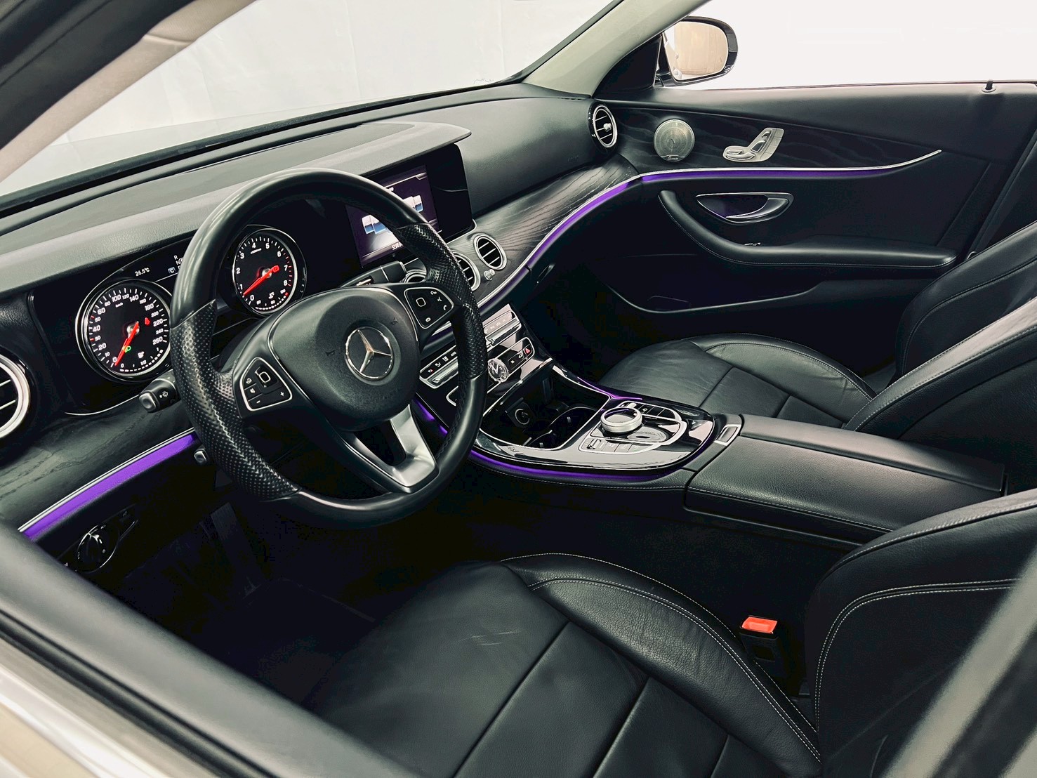 2017 benz W213 E200 總代理   第4張相片