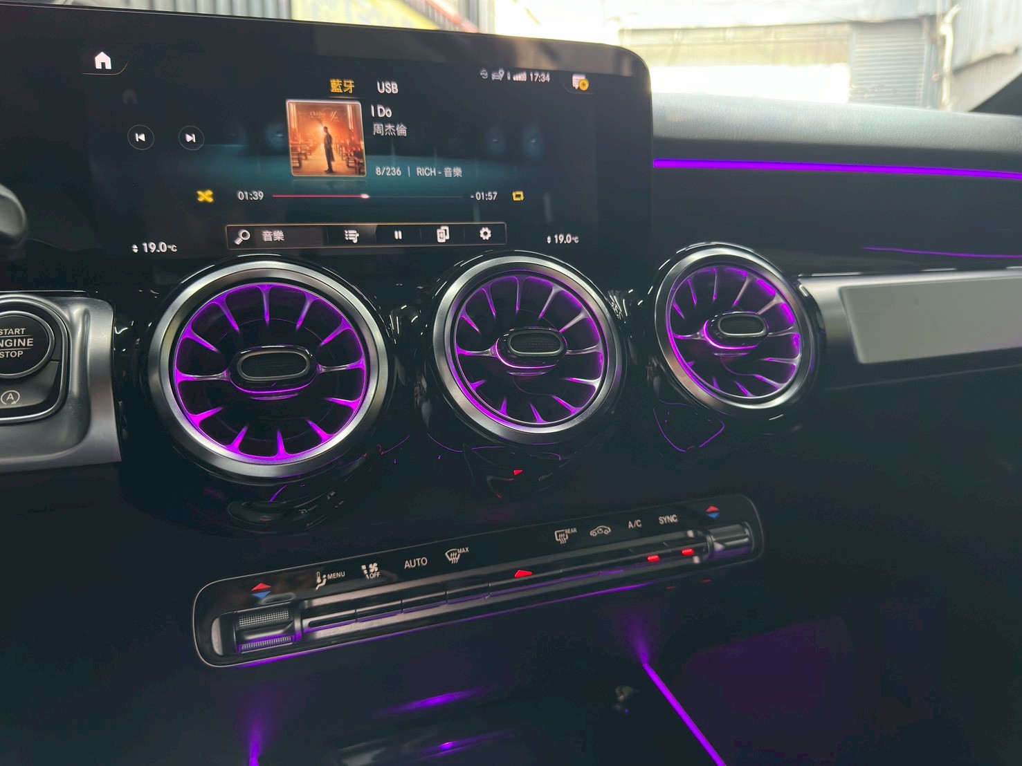2022 M-Benz GLB35 AMG 4MATIC 韓規未領牌🔥  第6張相片