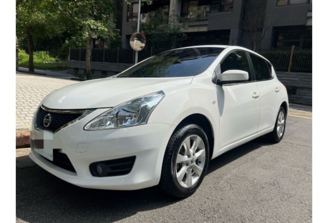 Nissan TIIDA  第1張相片