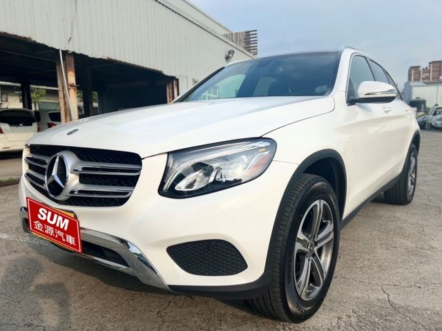 超低里程GLC AWD!原版件一手車~只有一台車況超優!電洽小何0966427962  第1張相片
