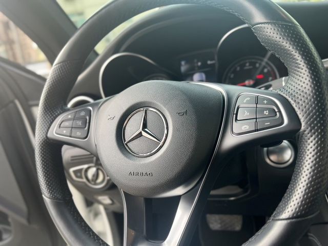 超低里程GLC AWD!原版件一手車~只有一台車況超優!電洽小何0966427962  第14張相片