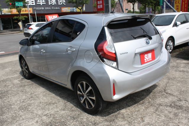 【比新車便宜40幾萬】請洽專賣油電車的0900-785-788阿政  第6張相片