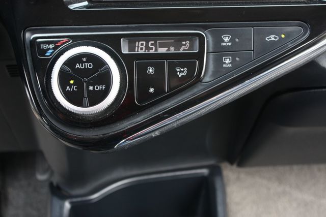 【比新車便宜40幾萬】請洽專賣油電車的0900-785-788阿政  第16張相片