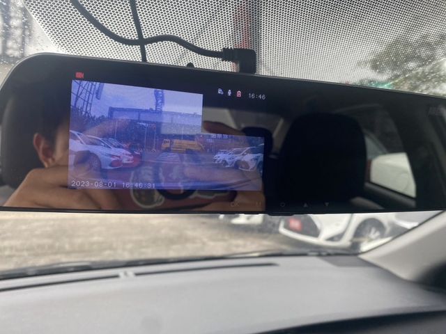 2020出廠!超值通勤車!買車送好禮!找阿政交車再送Apple CarPlay!快來電0900785788  第6張相片