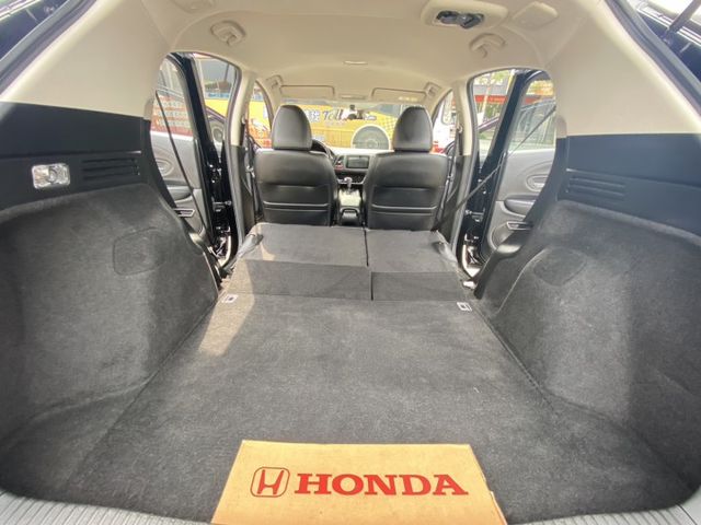 一手外商公司車!全原廠保養優質車況~可以全額貸款0元交車電洽何SIR 0966427962  第2張相片