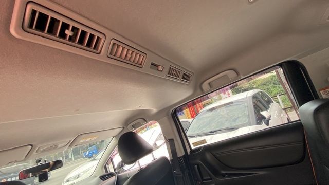 超稀有7人座!雙電滑門!過好年新價格!最優惠來電0900785788阿政  第12張相片