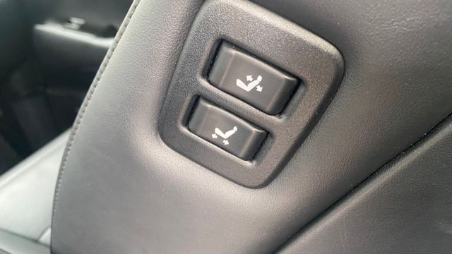 【科技業董事長坐駕】 4WD油電複合動力，電洽0900-785-788阿政  第13張相片