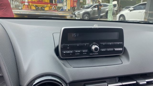 【低里程原版件一手車】免鑰匙同級距最優惠!電洽0966427962何SIR  第4張相片