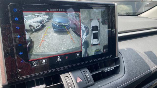 【油電大休旅!選配CarPlay!】新車126萬!現省超過50萬!電洽0900-785-788阿政  第3張相片
