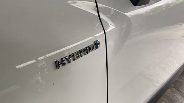 【油電CC最後一台】超值價65.8萬開回家!最優惠快來預約賞車!0900-785-788阿政  第2張相片