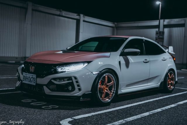 特殊車輛!正一手加規FK8全台彎里程最低白色賞車僅限預約0966427962何sir  第1張相片