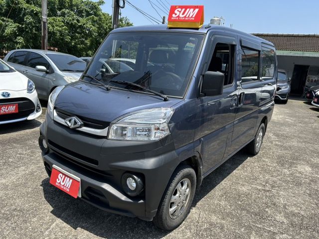 超低里程自排還有無線CARPLAY自用車!線洽小何在優惠~0966427962何  第1張相片
