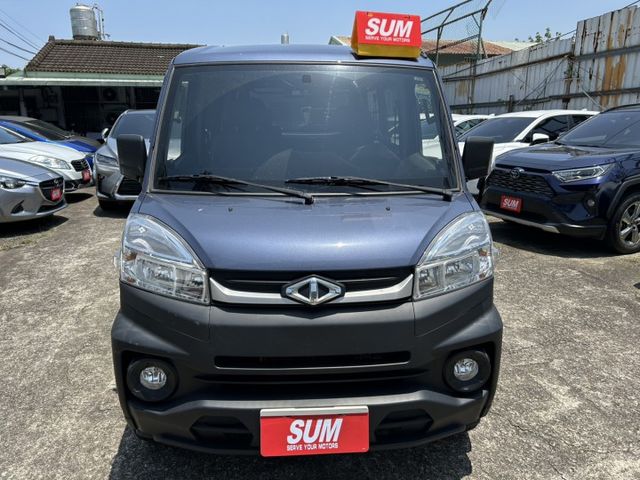 超低里程自排還有無線CARPLAY自用車!線洽小何在優惠~0966427962何  第2張相片